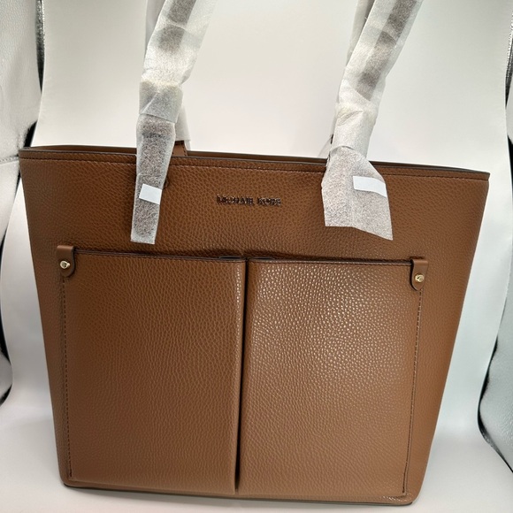 Michael Kors Women's Leather Jet Set Travel Tote Bag Purse NEW - Picture 4 of 12